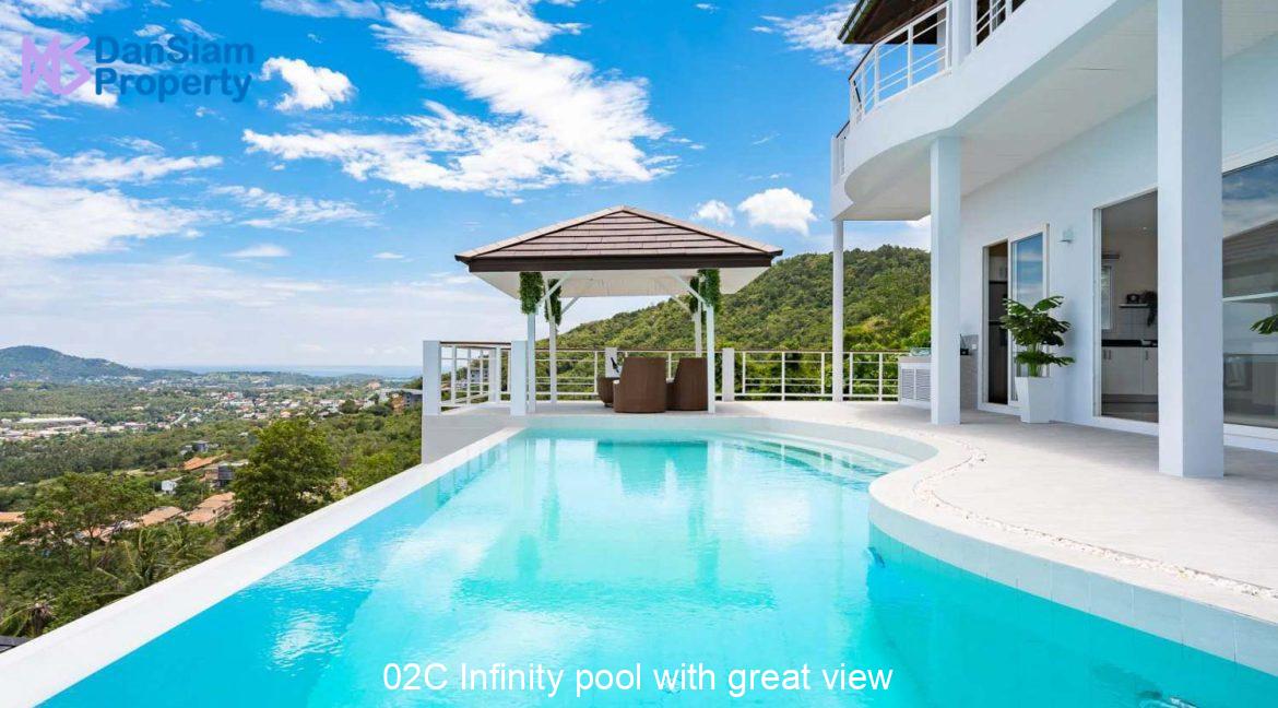 02C Infinity pool with great view