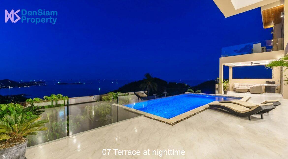 07 Terrace at nighttime