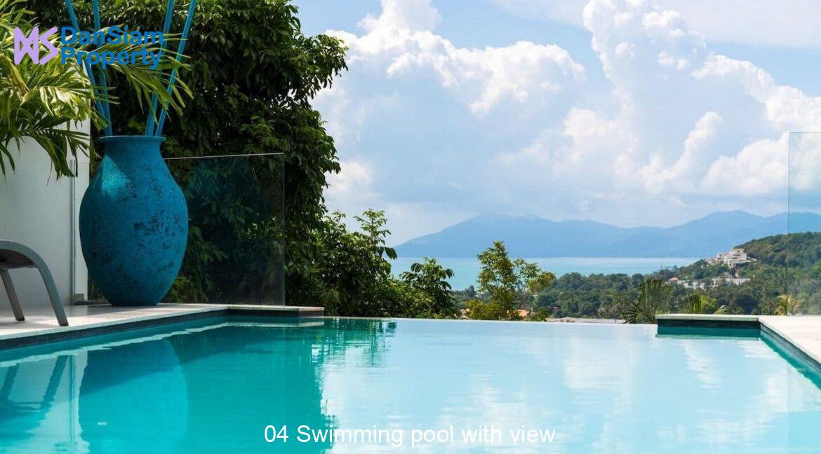 04 Swimming pool with view