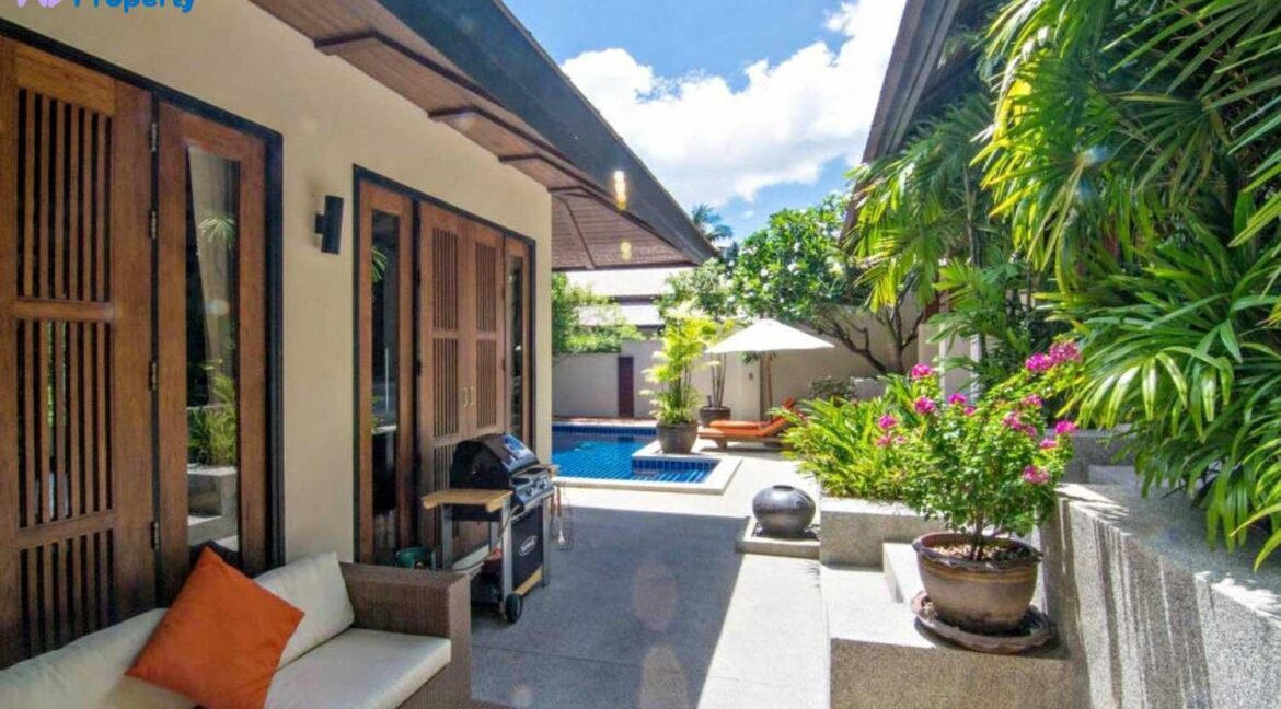 03-Balinese-style-pool-vills-1