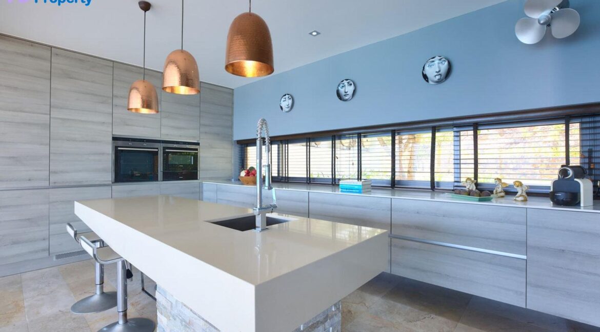 26-Fully-fitted-EU-style-modern-kitchen-1-1
