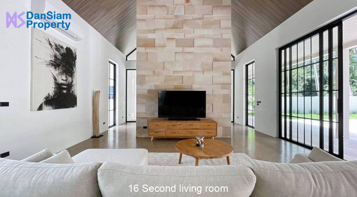 16 Second living room