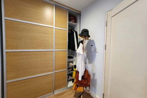 43 Bedroom Closet