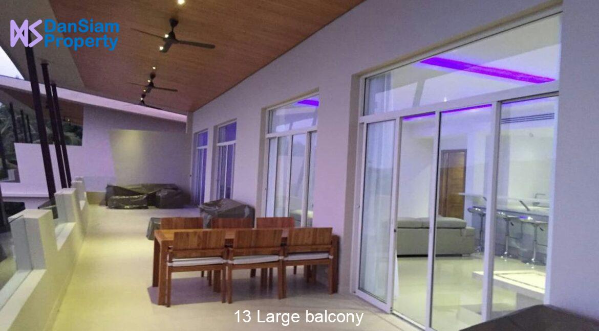 13 Large balcony