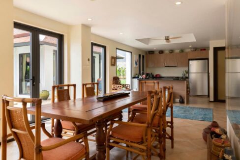 20 Dining area next to kitchen